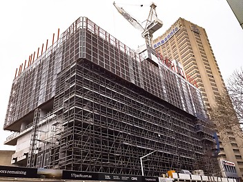 PERI UP Rosett was used as scaffold edge protection as well as shoring for L18 slab.