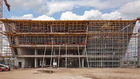 На объекте было использовано около 290 тонн материала