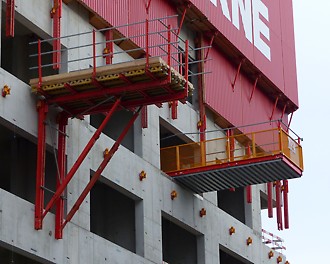 RCS und VARIOKID Ausfahrbühnen im Einsatz