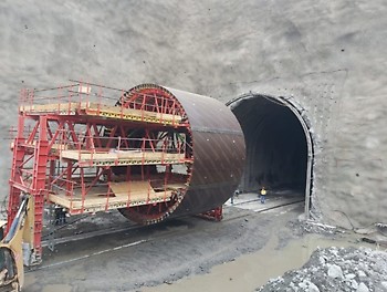 The Polihali diversion tunnels in Lesotho formed part of the second phase of construction of the Lesotho Highlands Water Project (PHWP II). It builds on the successfully completed first phase of the project where Katse Dam was the main focus.
