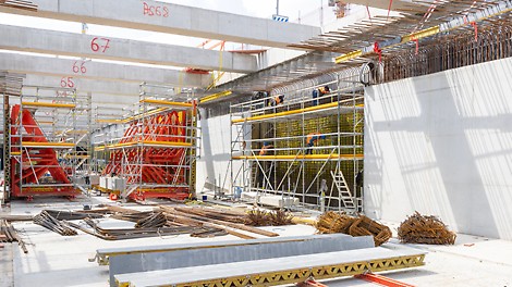 Rund 850 m Tunnelstrecke wurden in offener Bauweise hergestellt – unterstützt durch ein umfängliches PERI Schalungs- und Gerüstkonzept.