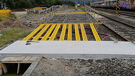 Andamios PERI UP para montaje de andén provisional