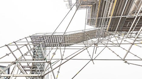 Dankzij engineering op hoog niveau van PERI voldoet de publiekstoegankelijke constructie aan alle wensen en eisen.