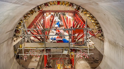 Tottenham Court Road - VARIOKIT in place with hydraulics in forefront VARIOKIT in place in the Station's tunnel allowing construction work to be undertaken without impeding the safety of workers