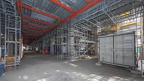 Die Kombination aus PERI UP und VARIOKIT ermöglicht unterschiedliche Überbrückungslösungen nahezu ohne aufwendige Kupplungsarbeiten.