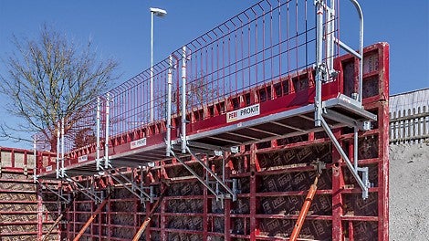 The MXK bracket system provides a high level of safety whilst requiring only a minimum of installation effort. The lightweight system components can be installed on the ground by hand.