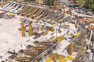 The new construction of the multi-purpose sports and events arena in Moscow required detailed formwork planning as well as the combined utilization of versatile system devices.