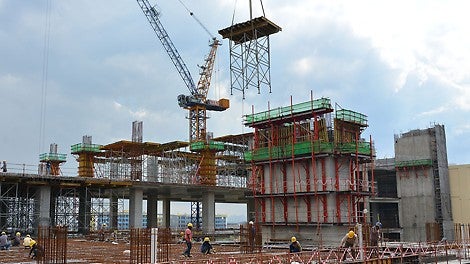 RCS Rail Climbing System, VARIO GT 24 Column Formwork, PD 8 Slab Tables, CB Climbing System as platform