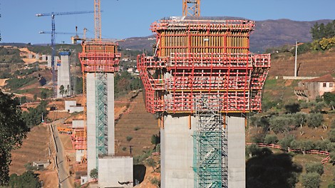 Plataforma ACS e cofragem Vario.<br/>