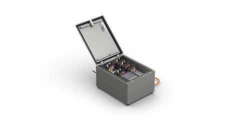 PERI InSite Construction: Geöffnetes Technikgehäuse Das Technikgehäuse bietet Platz für die Haupteinheit und mehrere, unterschiedliche Sensorknoten. Jeder dieser Knoten kann mit unterschiedlichen Sensoren verbunden werden. Somit lassen sich wertvolle Daten zur Temperatur und Betonfestigkeit gleichzeitig sammeln und in die InSite Sensor Web Applikation übertragen.