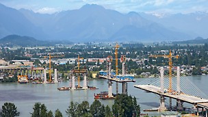 Golden Ears Bridge, Vancouver, Kanada - Die knapp ein Kilometer lange Schrägseilbrücke über den Fraser River ist das Kernstück des knapp 13 Kilometer langen Schnellstraßenprojekts.