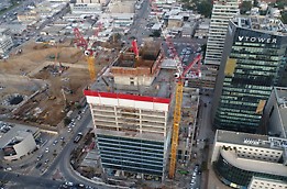 מבנה משרדים בבני ברק הכולל 23 קומות בשטח של כ-50,000 מ"ר ו-5 קומות חניון בשטח של כ-28,000 מ"ר.