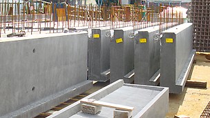 The production of precast concrete elements is very complex and ranges from constructive prefabricated construction through to the manufacture of single components.