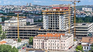 Nakon više od tri decenije, Klinički centar Srbije dobija punu iskorišćenost kapaciteta u postojećem i novoizgrađenom prostoru centralnog objekta.