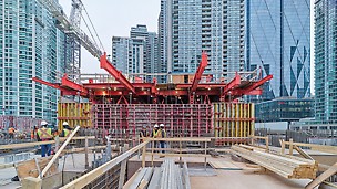 The ACS Core 400 System is versatile and can be used with VARIO GT 24 Girder Wall Formwork and MAXIMO Panel Formwork systems.