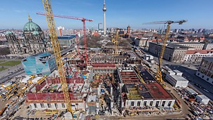 Pogled na gradilište odozgo - PERI projekt - gradski dvorac „Humboldt-Forum“, Berlin