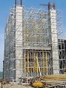 Cement plant Ivano-Frankowsk, Ukraine - An ideal combination and perfectly adapted: PERI UP modular scaffold and the MULTIPROP system - the two modular load-bearing systems for high loads and for use at great heights.