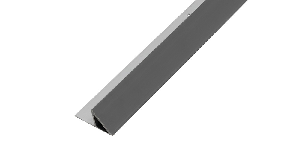 PVC триъгълна лайсна с перо с дължина 2,5 m и височина на профила съответно 15 mm, 20 mm и 25 mm