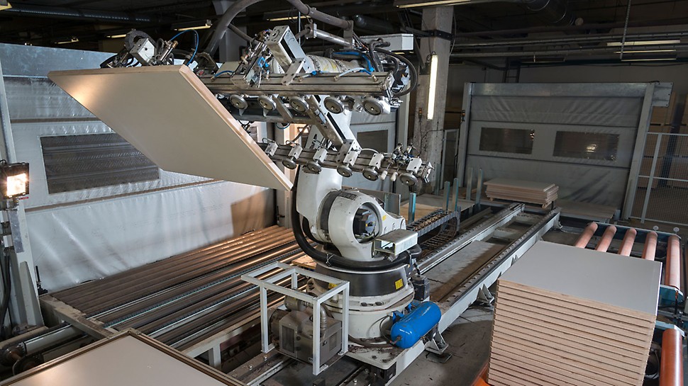 PERI Pave üretim panellerinin imalatı teknik olarak yüksek seviyede ekipmanlarla yapılır