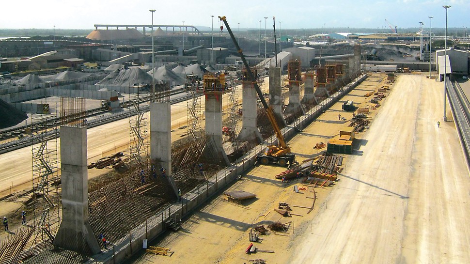 Transnet Dividing Wall, Richards Bay - efficient PERI formwork solutions for port terminal storage areas