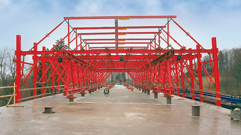Most Tošanovice-Žukov, Ostrava, Češka - VARIOKIT kolica za montažu demontirana i spremna za pomicanje.