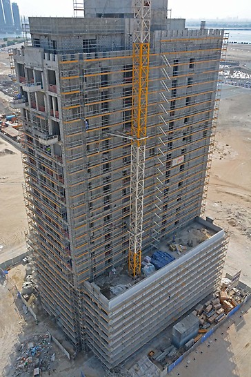 Al Jaddaf Building with PERI UP Façade Scaffold