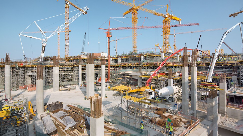 Terminalul Midfield, Abu Dhabi - Pentru a procesa peste 1,000 m³ în fiecare zi, cantități mari de materiale și un numar mare de personal sunt necesare. 