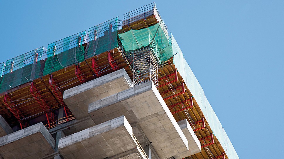 Il Bosco Verticale, Mailand, Italien - Die italienischen PERI Ingenieure kombinieren mietbare Baukastensysteme zu einer projektspezifisch maßgeschneiderten Schalungs- und Gerüstlösung.