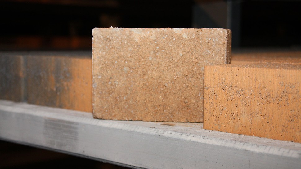 Hladké hrany betonového výrobku díky uzavřenému povrchu.