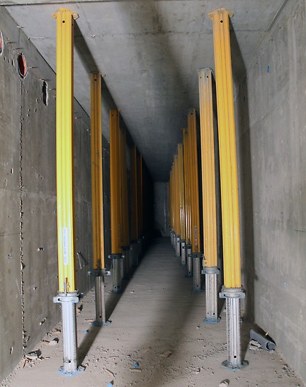 MULTIPROP-holvituet kannen alla olevan metrotunnelin huoltotilojen jälkituennoissa.
