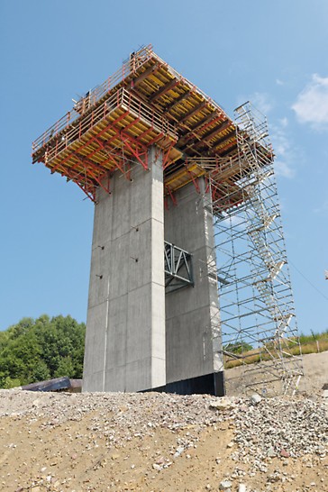 Most Markov, Slovensko: Využití SB rámů pro podepření podlah při provádění zárodků.
