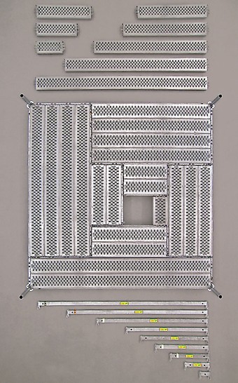 PERI UP Flex 模塊化工作施工架: UDI 工業甲板專為高負載而設計：長度可高達 200 cm，允許負載為 10,0 kN/m²。 更長的長度可分別承載 7.5 kN/m² 或 5.0 kN/m²。
