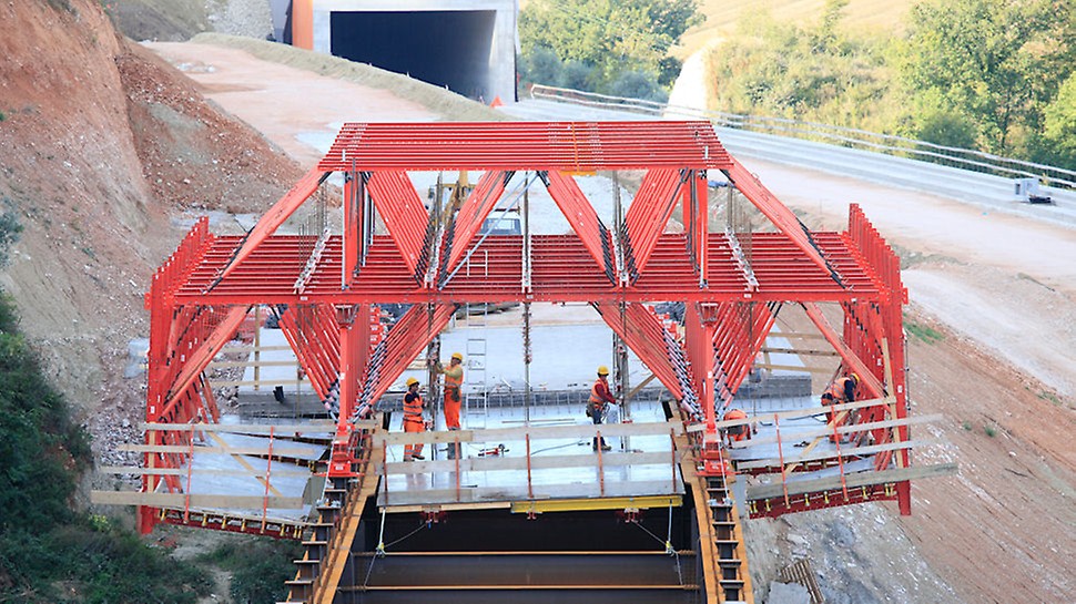 Viadotto San Lorenzo, Foligno - Sicurezza e produttività con il sistema modulare Peri PROKIT