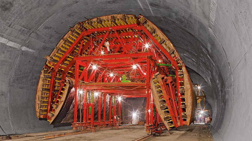 Bypass Tunnel, Sochi, Russia | Load-bearing tunnel formwork carriage with flexible construction