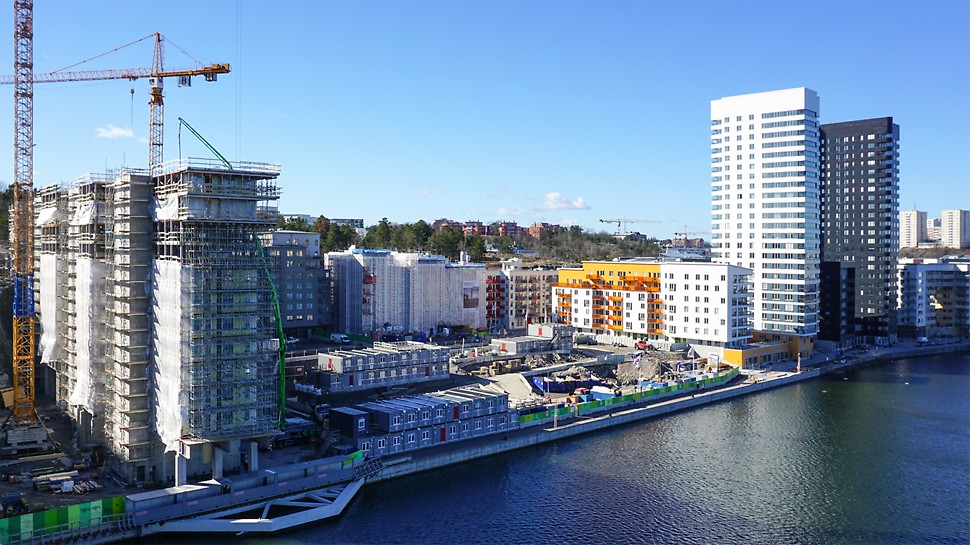 På ett av Liljeholmskajens bästa läge byggs det 16 våningar höga Brohuset.