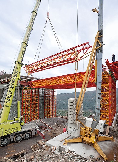 The VARIOKIT Heavy-Duty Truss for large spans offers high load-bearing capacity with a low dead weight. A further advantage is the easy assembly procedure.