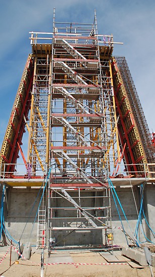 Stigsnæsværket - VARIO forme brugt til forskalling af pylonerne.  