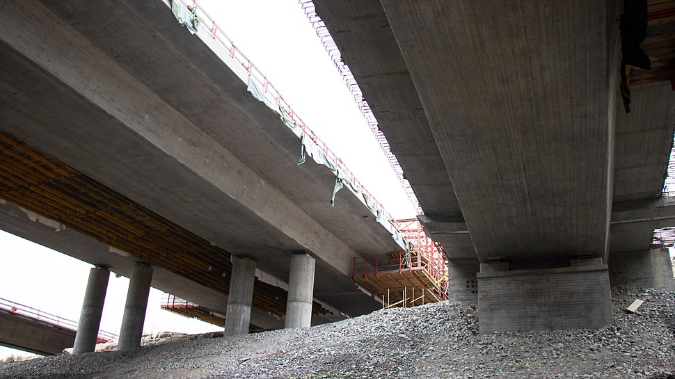 Färdigställande av kantbalkar på de 4 broarna vid Hjulsta Trafikplats. Totalt över 4 km kantbalk skulle göras! 
