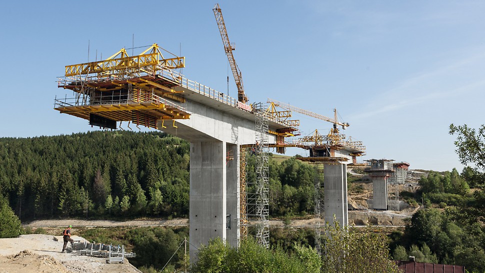 Most Markov, Slovensko: Řešení PERI s letmou betonáží zajišťuje optimalizaci pracovních výkonů.