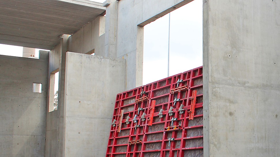 Siistit ja tyylikkäät betonipinnat saatiin aikaan MAXIMO-järjestelmällä.