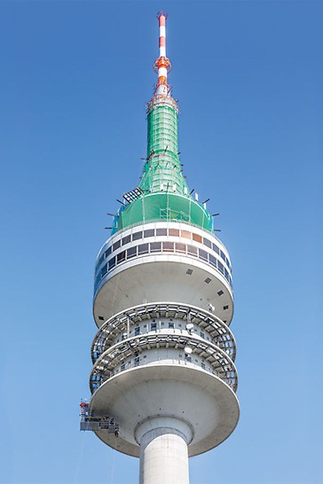 Der 291 m hohe Olympiaturm ist das höchste Bauwerk Münchens und seit seiner Fertigstellung im Jahr 1968 ein weithin sichtbares Wahrzeichen der bayerischen Landeshauptstadt.