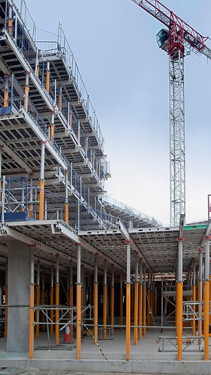 The slab formwork system from PERI, SKYDECK on a number of floors on the Marine Wharf project