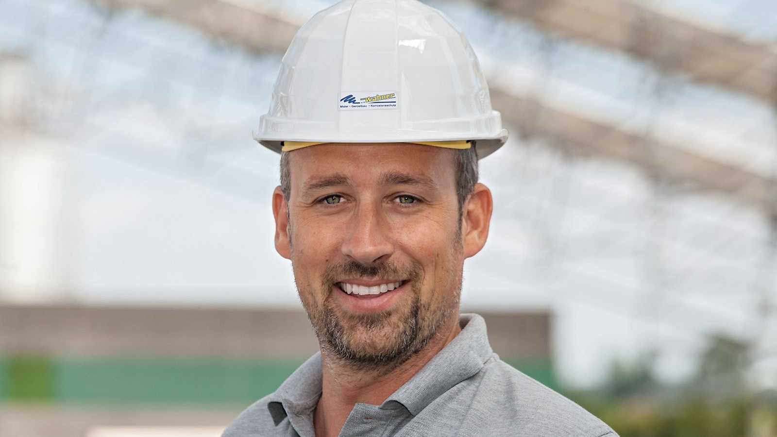Site manager for the erection of the PERI LGS Weather Protection Roof for the production hall in Gerolzhofen.