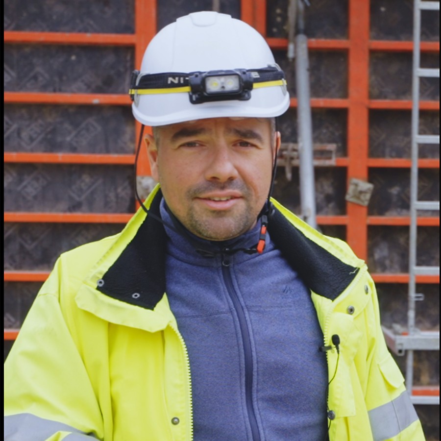 Tomasz Hibner, Kierownik robót, 4TEX