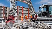 Within the RCS Climbing Protection Panel, materials were carried off on each floor using small demolition excavators.