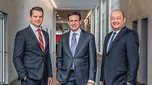 Im April 2014 übernimmt Dr. Fabian Kracht das Geschäftsführungsressort Finanzen und Organisation. Ab Mai 2015 leitet Leonhard Braig das Geschäftsführungsressort Produkt und Technik.
(v.l.n.r.) Dr. Fabian Kracht, Alexander Schwörer und Leonhard Braig