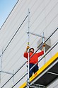 The lightweight facade scaffolding, PERI UP Easy, stands for fast and safe assembly. As the guardrail for the next level is mounted using the Easy Frame from the scaffolding level below, PERI UP Easy also provides a high degree of safety in the system.