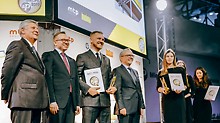 PERI UP Easy was awarded the BUDMA Trade Fair Gold Medal. The award was accepted by Łukasz Majkowski, Branch Manager PERI Poland (third from left).