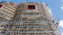 Eemshaven Power Plant, Netherlands - Also for the assembly and insulation of the 8 funnel-shaped inlet ducts, the PERI scaffold construction provides ideal working conditions.