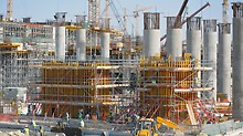 Midfield Terminal Building, Abu Dhabi - For forming the up to 12.50 m high reinforced concrete walls, VARIO GT 24 girder wall formwork provides a maximum level of adaptability through the variable arrangement of lattice girders, steel walers and tie positions.